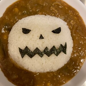 ハロウィン(/_;)カレーやハヤシでデコレーション